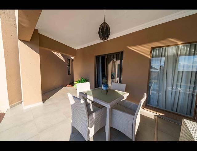 4 BEDROOM FREESTANDING FOR SALE IN SUNAIR PARK